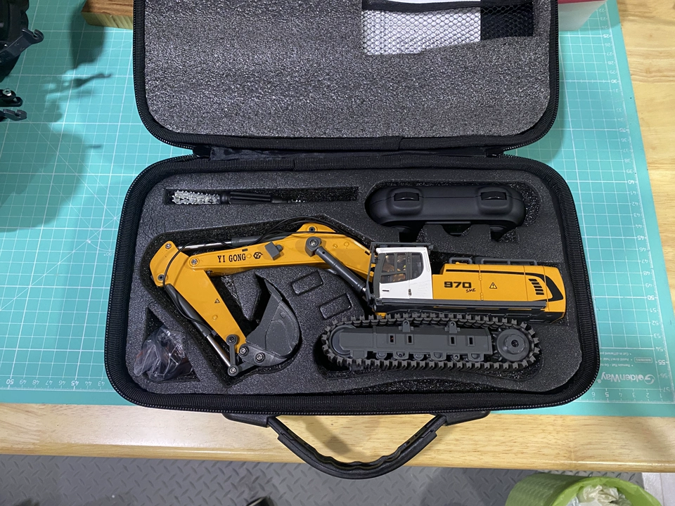 Śruba 1:50 T14R, model koparki – Heavy Equipment Games recenzja i cena